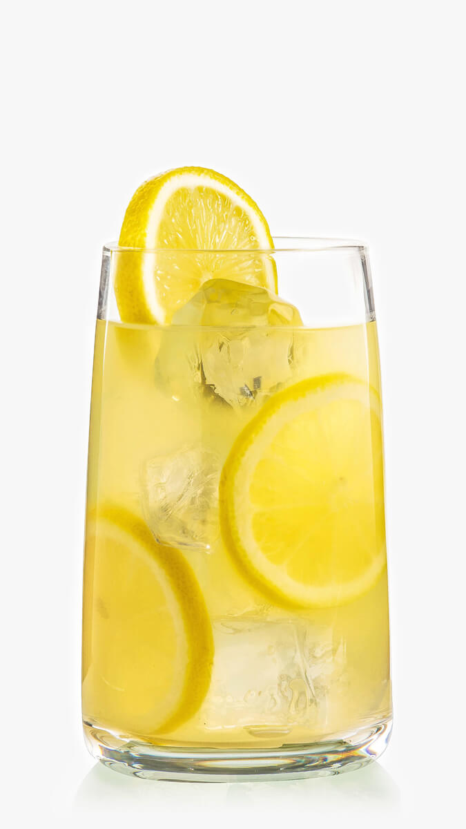 Citrus cocktail with EFFEN Yuzu Citrus Vodka, lemonade and grapefruit juice. Sweet and herbal!