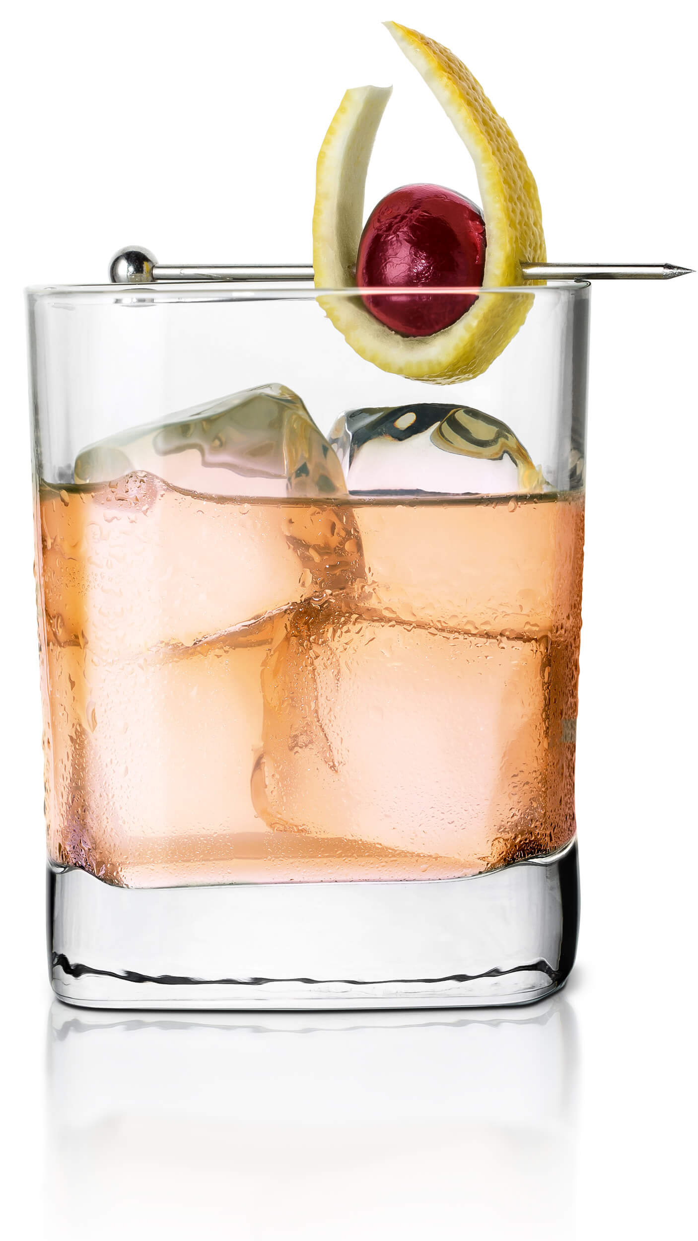 Vodka tonic with EFFEN Original: sweet and fruity, with peach juice and raspberries.