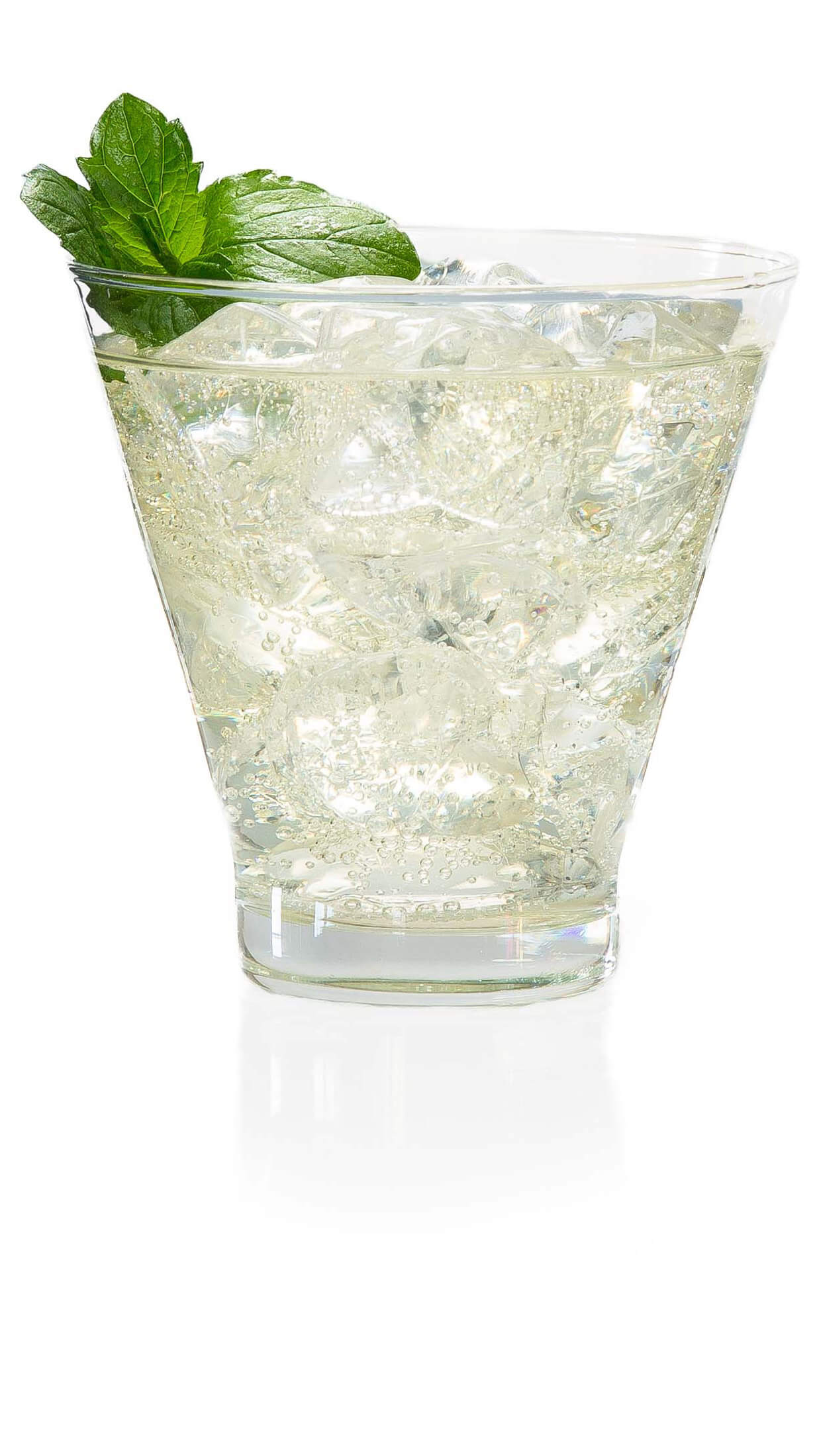 Cucumber lime vodka with EFFEN Cucumber Vodka, lime juice, club soda, mint leaves & a dash bitters.