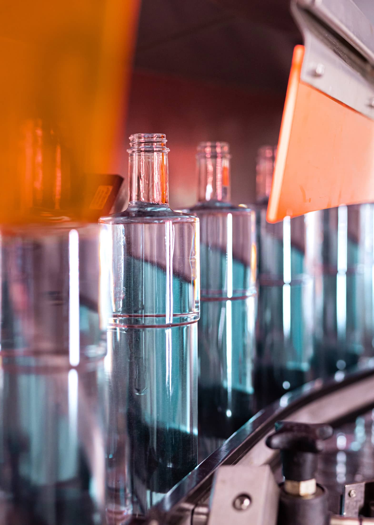 Premium Bottles for Premium Vodka EFFEN Vodka is filled in premium bottles to ensure the premium quality of our Dutch vodka.