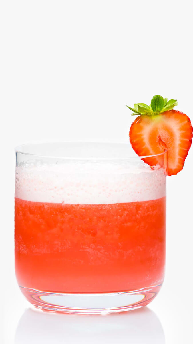 Frozen Rosé with EFFEN Rosé Vodka, lemon and grapefruit juice, dry vermouth and strawberries. 